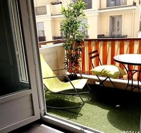 Beautiful Flat 6 People Center Town ניס